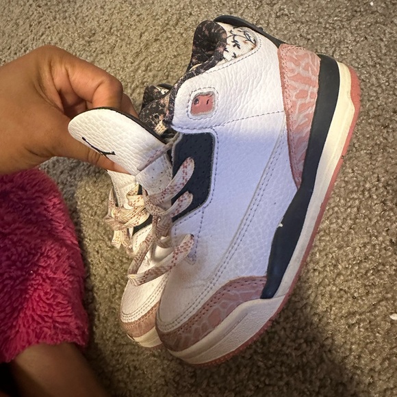 Jordan - Picture 3 of 3